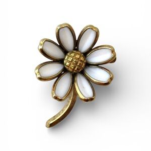Vintage Crown Trifari Gold and White Milk Flower Brooch